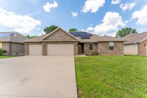 865 E Striper Dr, Nixa, MO 65714 photo 2