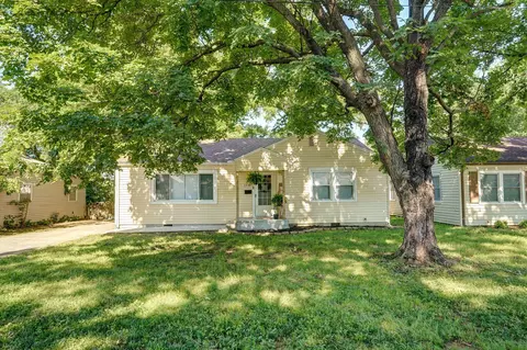 1739 S South Ave, Springfield, MO 65807 photo 2