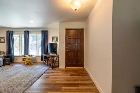 1728 E Camino Alto St, Springfield, MO 65804 photo 4
