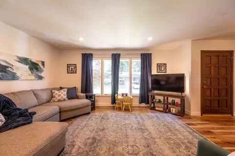 1728 E Camino Alto St, Springfield, MO 65804 photo 7