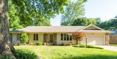1728 E Camino Alto St, Springfield, MO 65804 photo 2