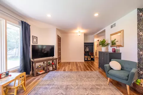 1728 E Camino Alto St, Springfield, MO 65804 photo 8
