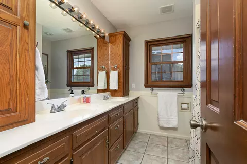 1341 S Greentree Ave, Springfield, MO 65809 photo 36