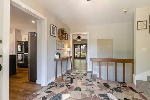 1341 S Greentree Ave, Springfield, MO 65809 photo 9