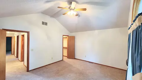 Bedroom - 4058 E Latoka St, Springfield, MO 65809 photo 5 of 10