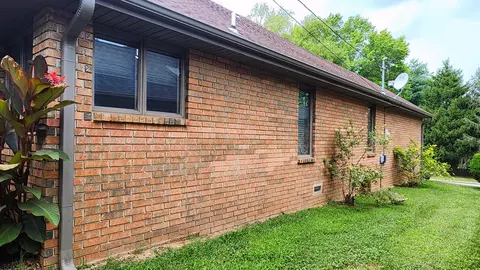 Exterior - 4058 E Latoka St, Springfield, MO 65809 photo 18 of 23