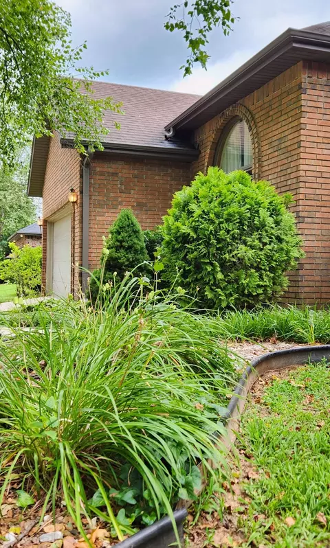 Exterior - 4058 E Latoka St, Springfield, MO 65809 photo 20 of 23