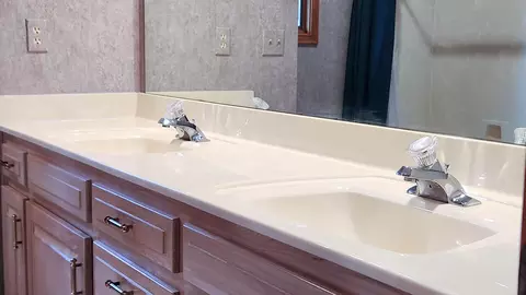 Bath - 4058 E Latoka St, Springfield, MO 65809 photo 17 of 21