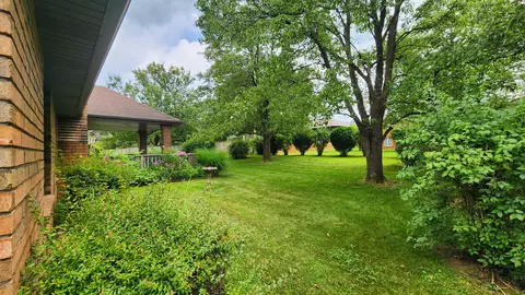Exterior - 4058 E Latoka St, Springfield, MO 65809 photo 6 of 23