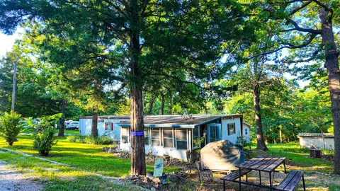 22415 Flintlock Trl, Wheatland, MO 65779