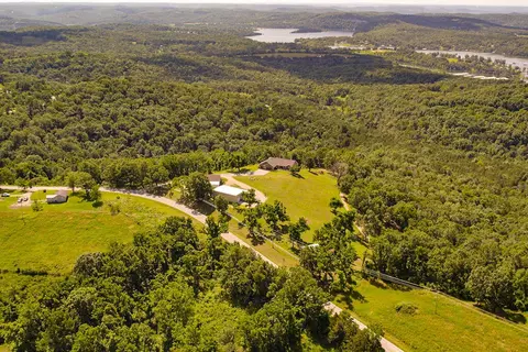 10620 W State Highway 76, Cape Fair, MO 65624