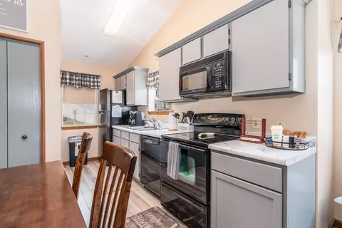 Kitchen - 27 Bluebird Way #5, Indian Point, MO 65616 photo 1 of 3