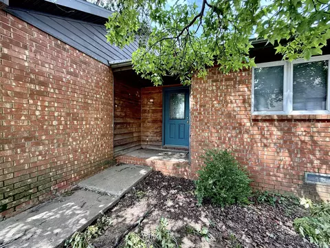 215 W 217 W Edgewood St, Springfield, MO 65807 photo 3