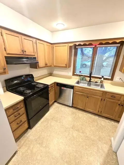 215 W 217 W Edgewood St, Springfield, MO 65807 photo 17