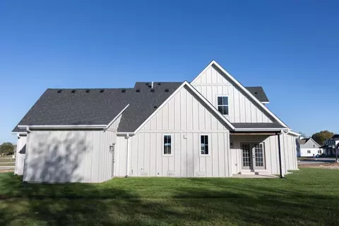 Exterior - 1319 E Valley Trail Dr, Republic, MO 65738 photo 4 of 5