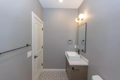 Bath - 1319 E Valley Trail Dr, Republic, MO 65738 photo 5 of 8