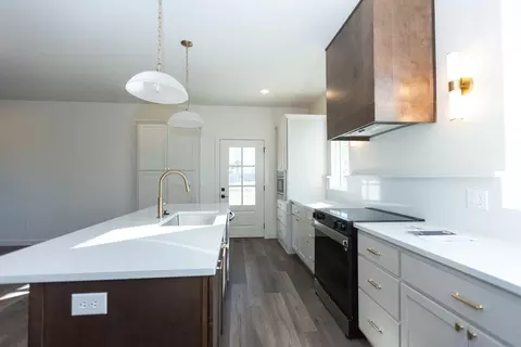 Kitchen - 1319 E Valley Trail Dr, Republic, MO 65738 photo 2 of 3