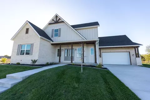 Exterior - 1319 E Valley Trail Dr, Republic, MO 65738 photo 2 of 5