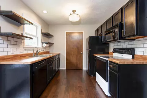 4252 W Madison St, Springfield, MO 65802 photo 8
