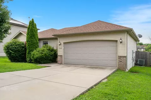 1300 W Robin St, Ozark, MO 65721 photo 2