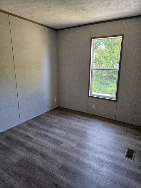 210 W Oak St, Conway, MO 65632 photo 16