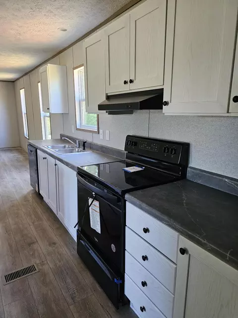 210 W Oak St, Conway, MO 65632 photo 11