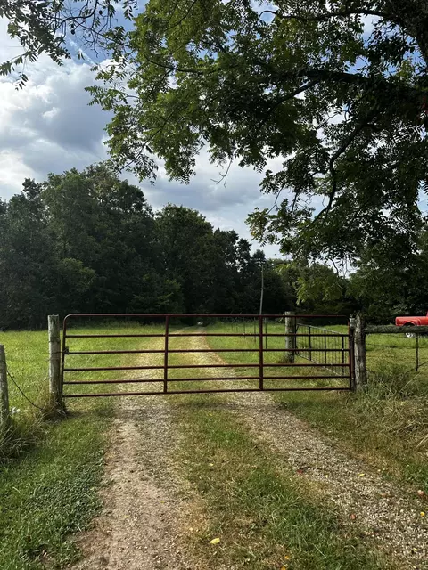000 Crewse Dr, Huggins, MO 65484