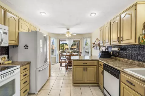 3045 S Palisades Dr, Springfield, MO 65807 photo 9