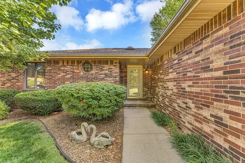 1011 W Tracy St, Springfield, MO 65807 photo 2