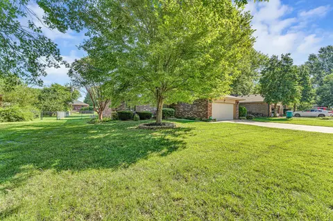 1011 W Tracy St, Springfield, MO 65807 photo 3
