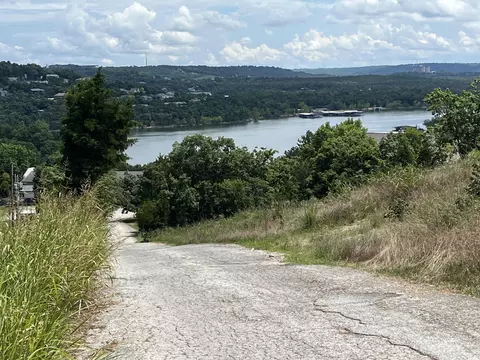 2028 Indian Point Rd, Branson, MO 65616 photo 2