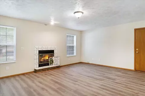 2830 N Washington Ave, Springfield, MO 65803 photo 5