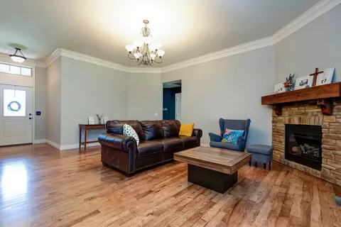 645 Galileo Dr, Nixa, MO 65714 photo 4