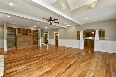 Living - 1425 E Lark St, Ozark, MO 65721 photo 4 of 19
