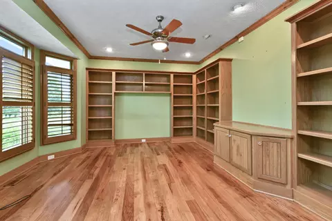 Living - 1425 E Lark St, Ozark, MO 65721 photo 9 of 19