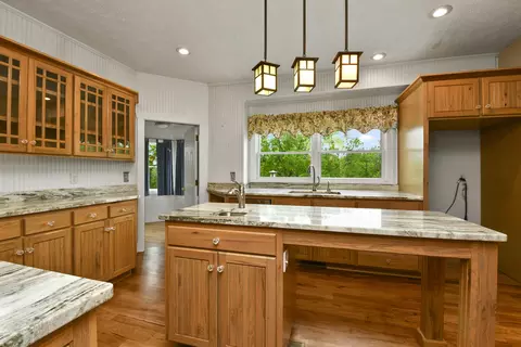 Kitchen - 1425 E Lark St, Ozark, MO 65721 photo 8 of 8