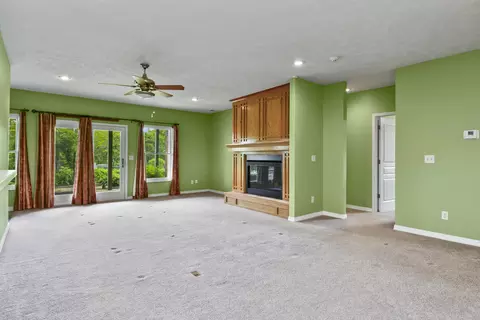 Living - 1425 E Lark St, Ozark, MO 65721 photo 14 of 19