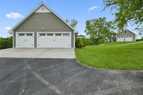 Exterior - 1425 E Lark St, Ozark, MO 65721 photo 3 of 32