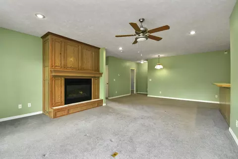 Living - 1425 E Lark St, Ozark, MO 65721 photo 16 of 19