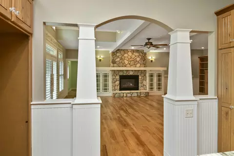 Living - 1425 E Lark St, Ozark, MO 65721 photo 12 of 19