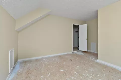 Bedroom - 1425 E Lark St, Ozark, MO 65721 photo 13 of 15