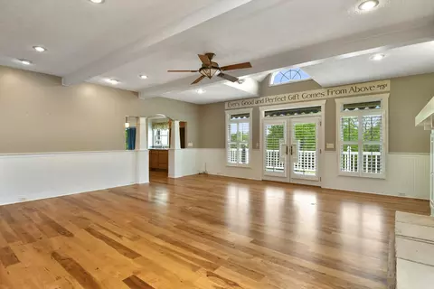 Living - 1425 E Lark St, Ozark, MO 65721 photo 2 of 19