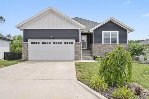2376 W Twin Lakes Dr, Springfield, MO 65803 photo 1