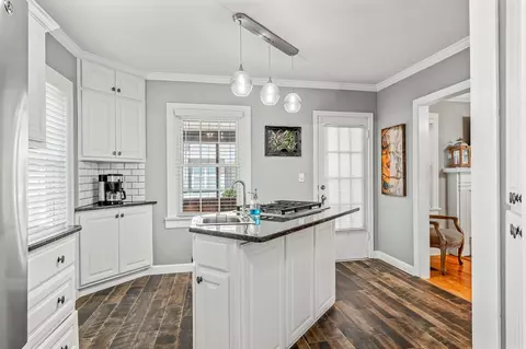 626 E Kingsbury St, Springfield, MO 65807 photo 9