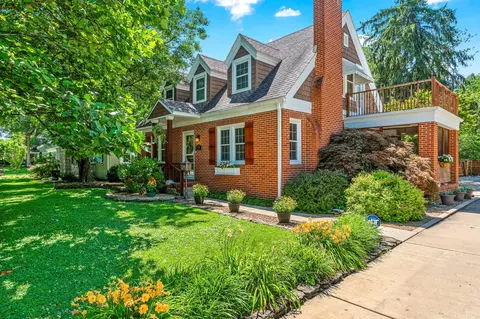 626 E Kingsbury St, Springfield, MO 65807