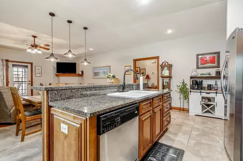 2419 W Deerbrooke Trl, Ozark, MO 65721 photo 18