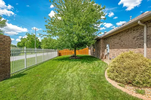 2419 W Deerbrooke Trl, Ozark, MO 65721 photo 4