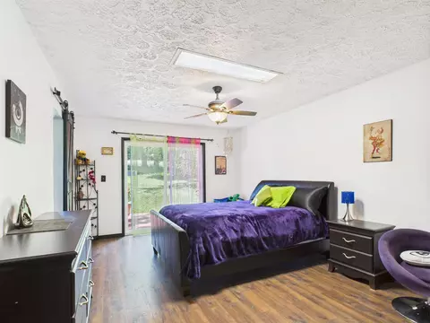 Bedroom - 44469 State Hwy Am, Cabool, MO 65689 photo 3 of 6