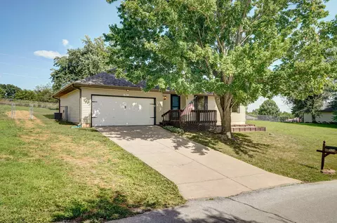 904 N 41st St, Nixa, MO 65714 photo 2