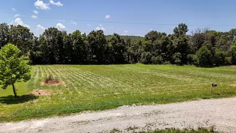 2490 E 549th Rd, Buffalo, MO 65622